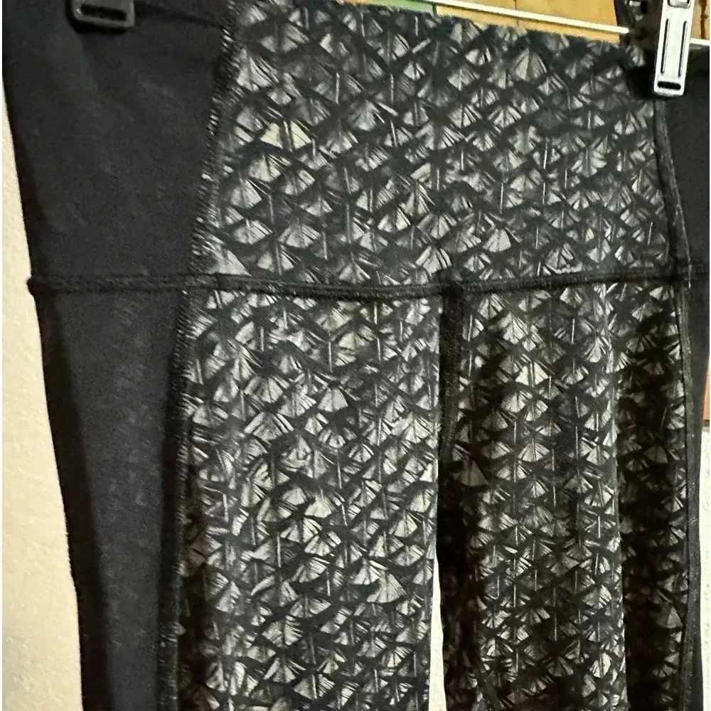 Lululemon Athletica leggings size 4